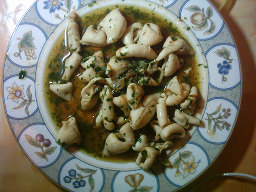 here you see txipirones on the plate.. yummy... enjoy